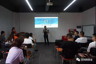 多功能電源批發(fā)定制工廠 多功能電源批發(fā)定制工廠